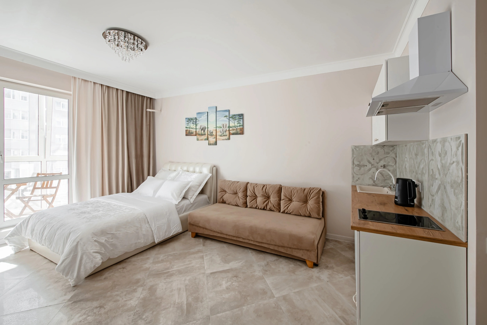 Апартаменты Студия у Станции Метро Грушевка