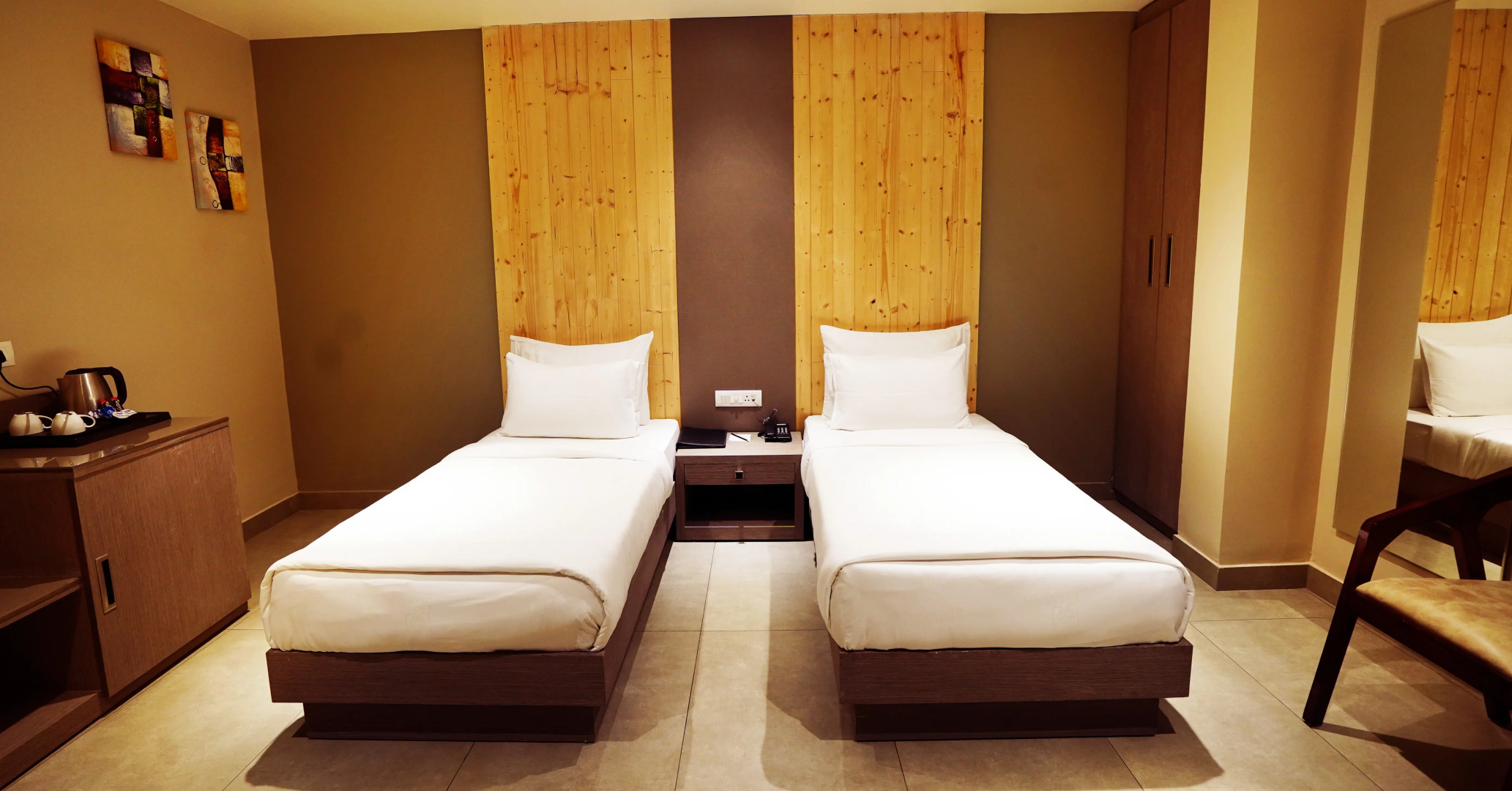 Отель Maplewood Premier