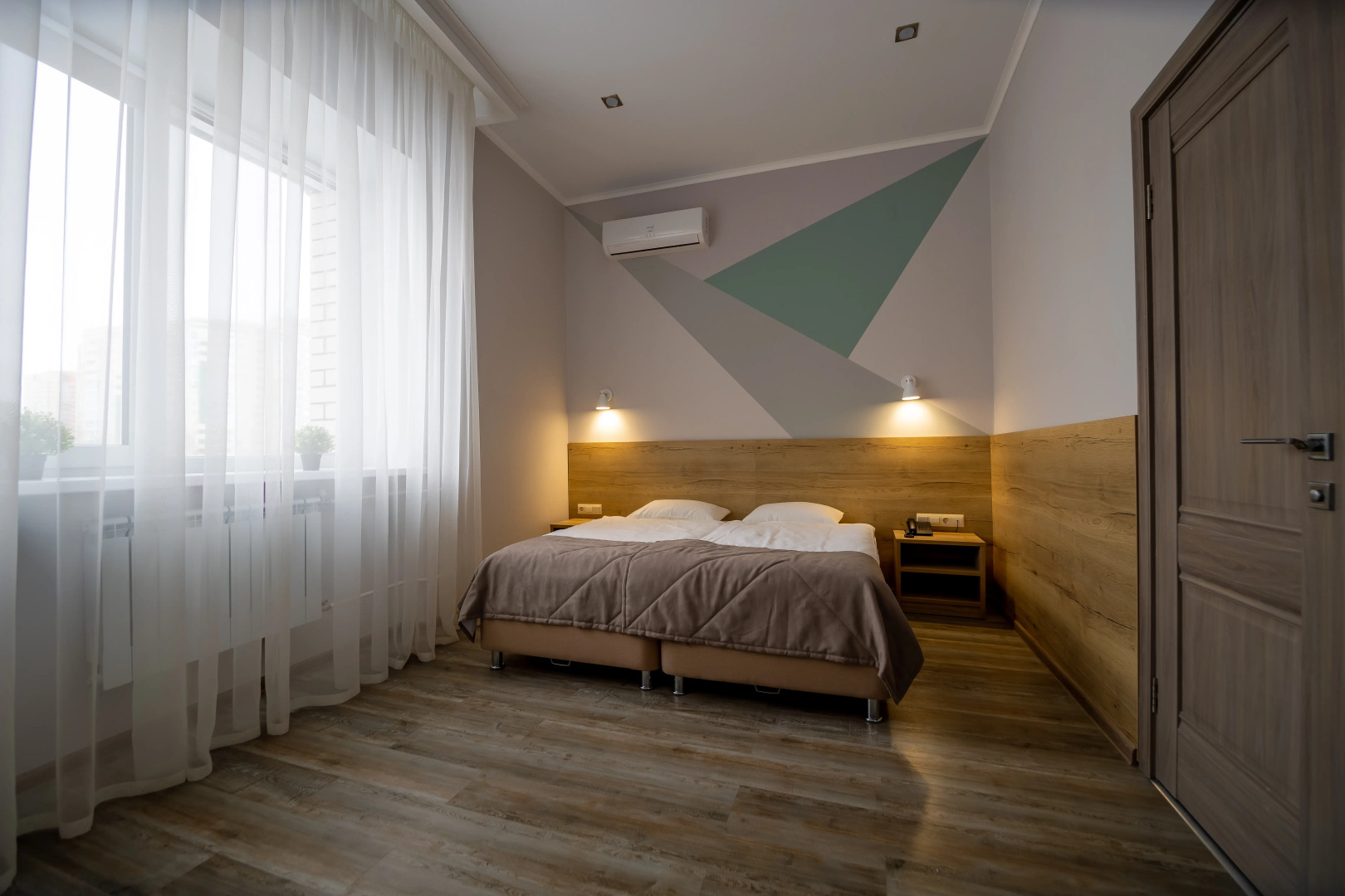 Отель Атриа