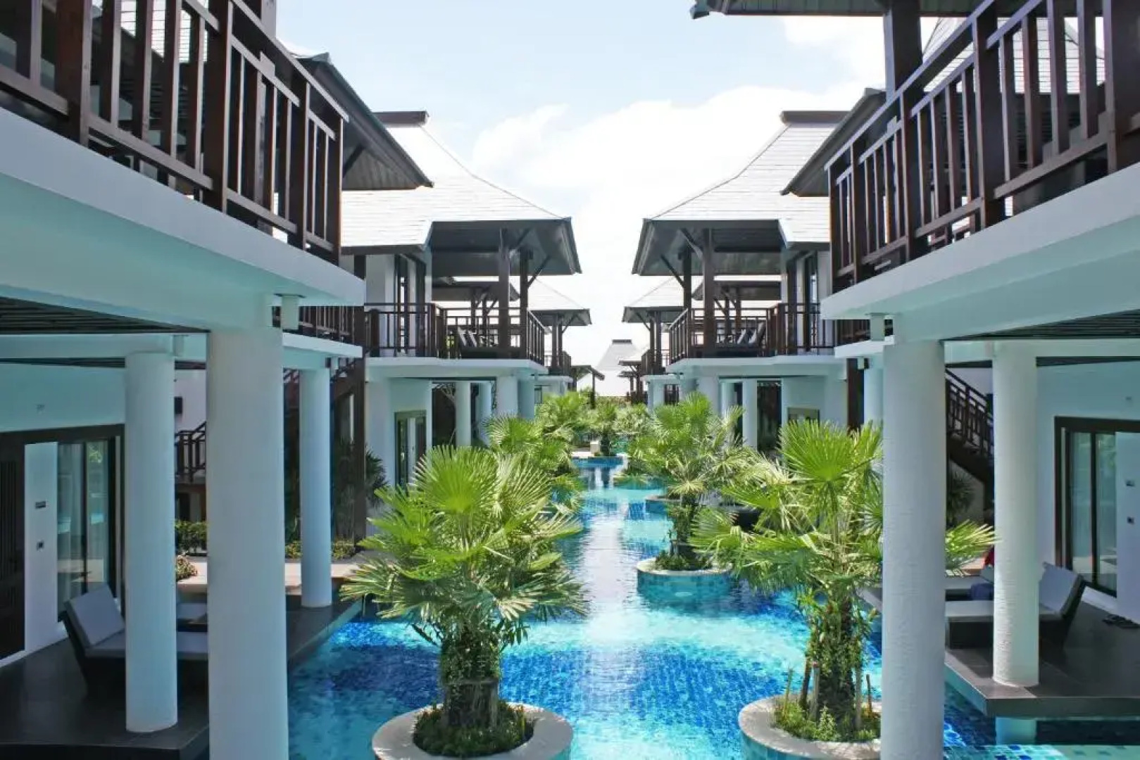 Отель Z Through by The Zign