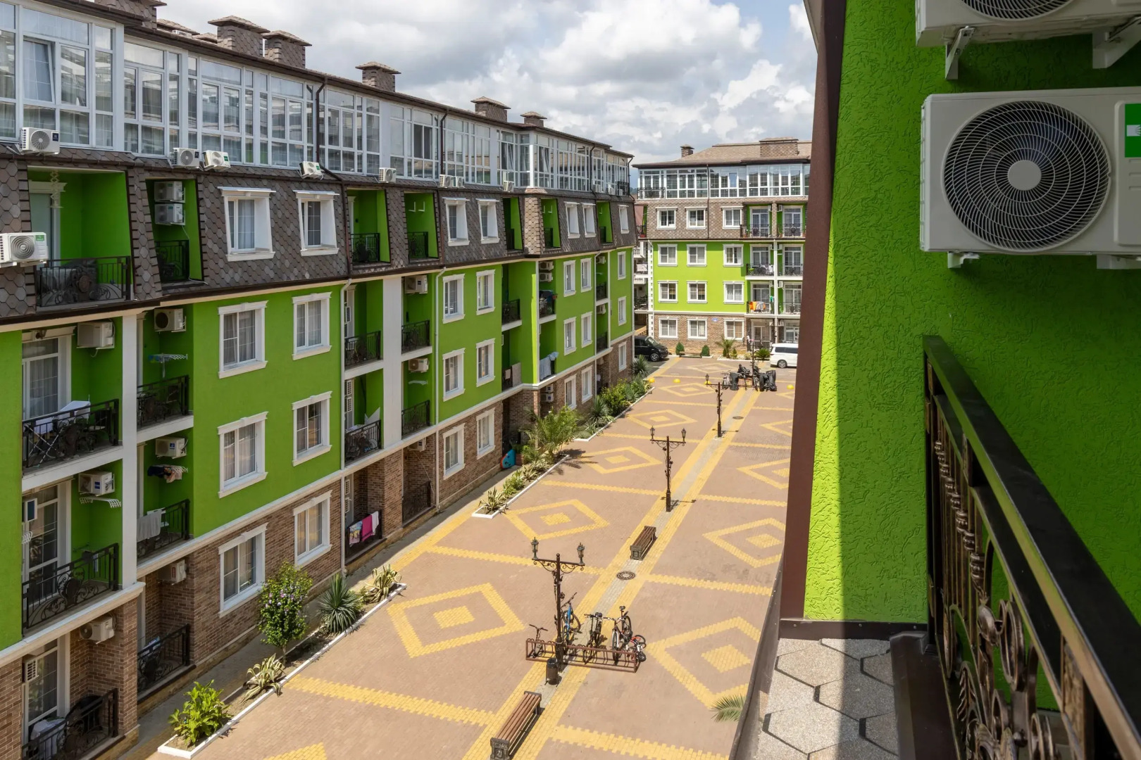 Апартаменты RED APARTMENTS Арт Лайт Сити апартамент Коэльо