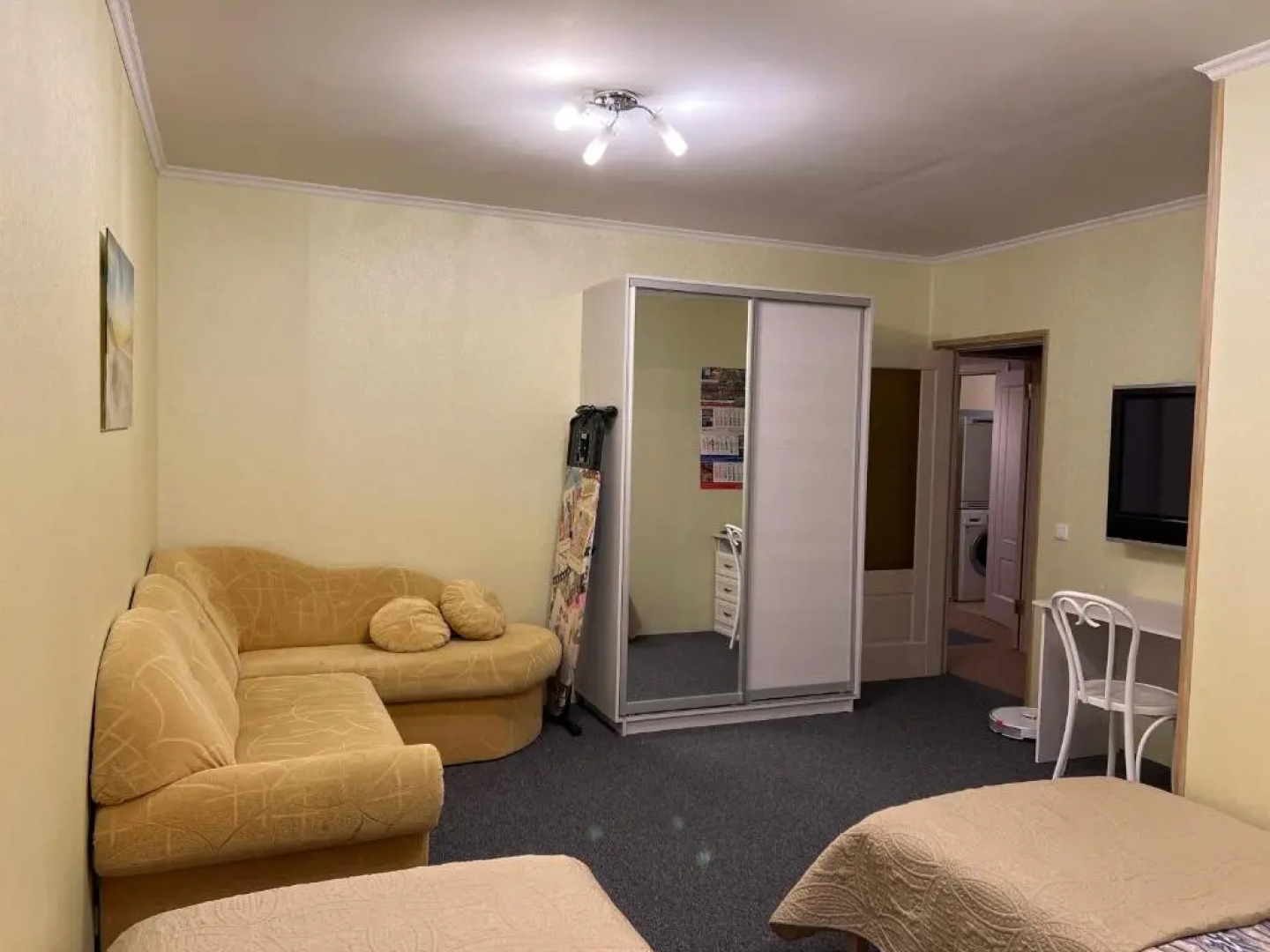 Апартаменты 3 комнаты в Центре рядом с Электричкой на Море