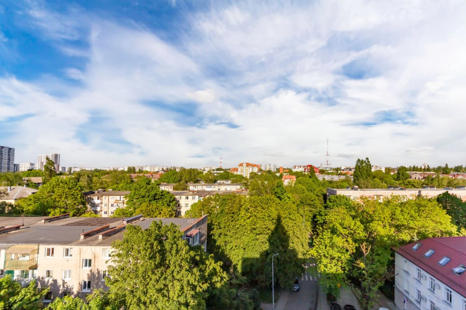 Апартаменты Emerald on Leonova