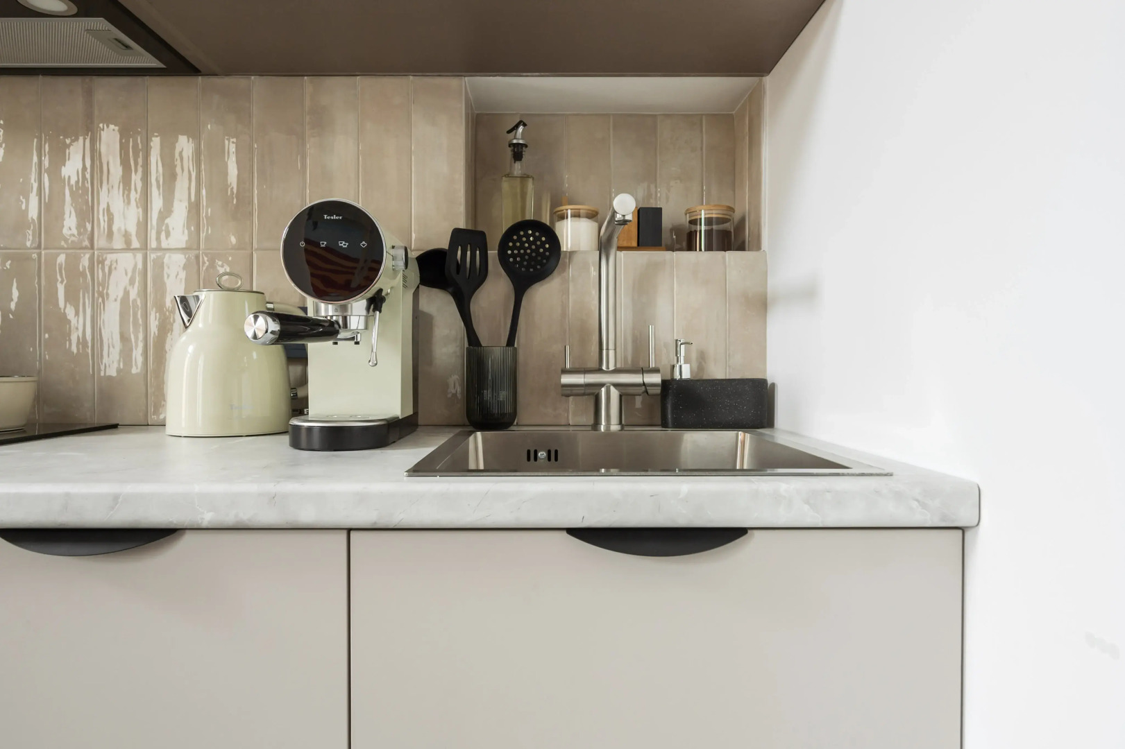 Квартира New Horizon Art Vinil 36 с дизайном бутикотеля и виниловым проигрывателем