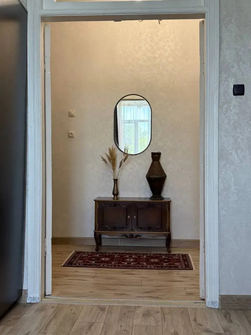 Апартаменты Сталинка на Первой Линии