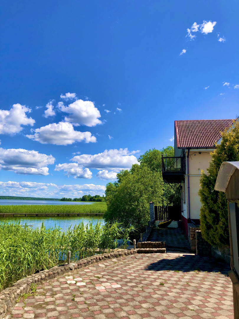 Вилла Домик у озера Свирь