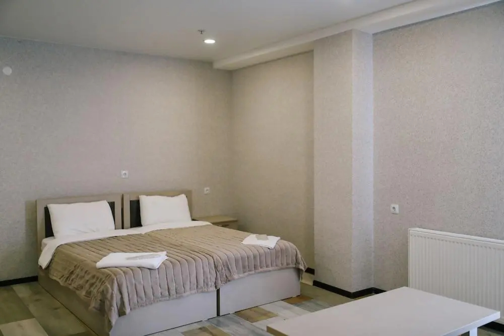 hotel Qumli