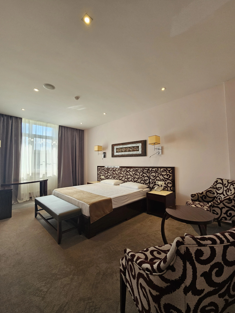 Отель Форест