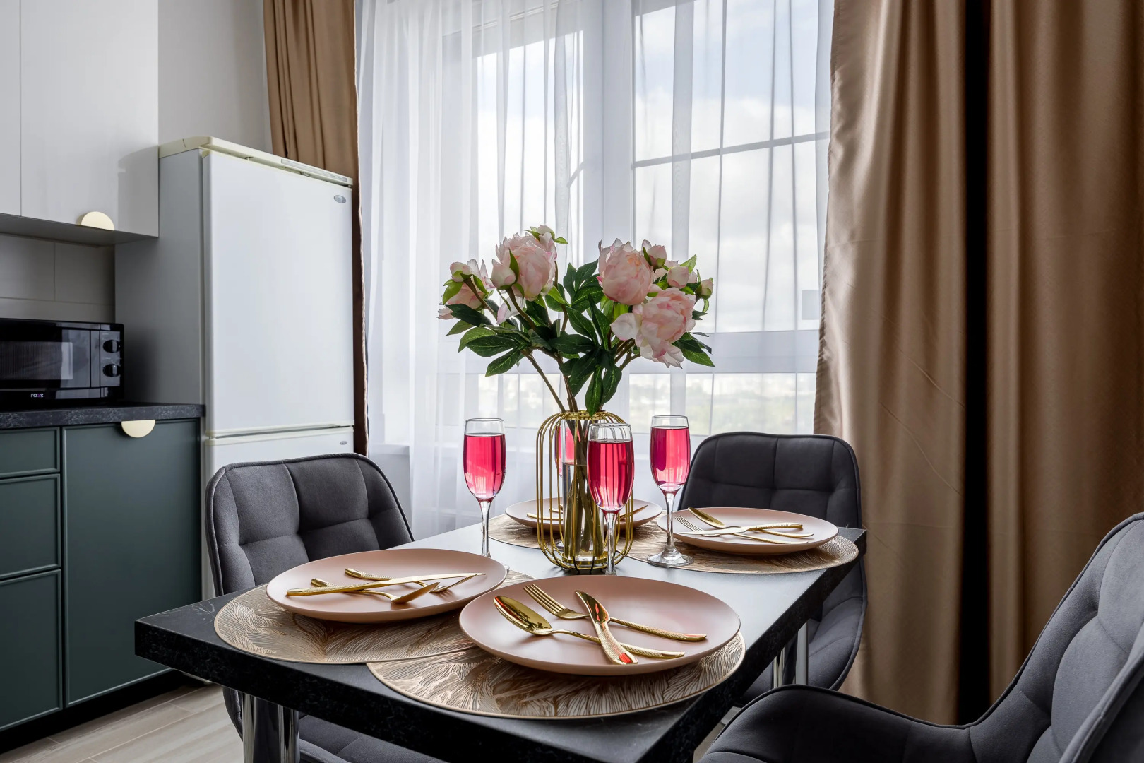 Квартира Уютная 2х комнатная у метро Нагорная