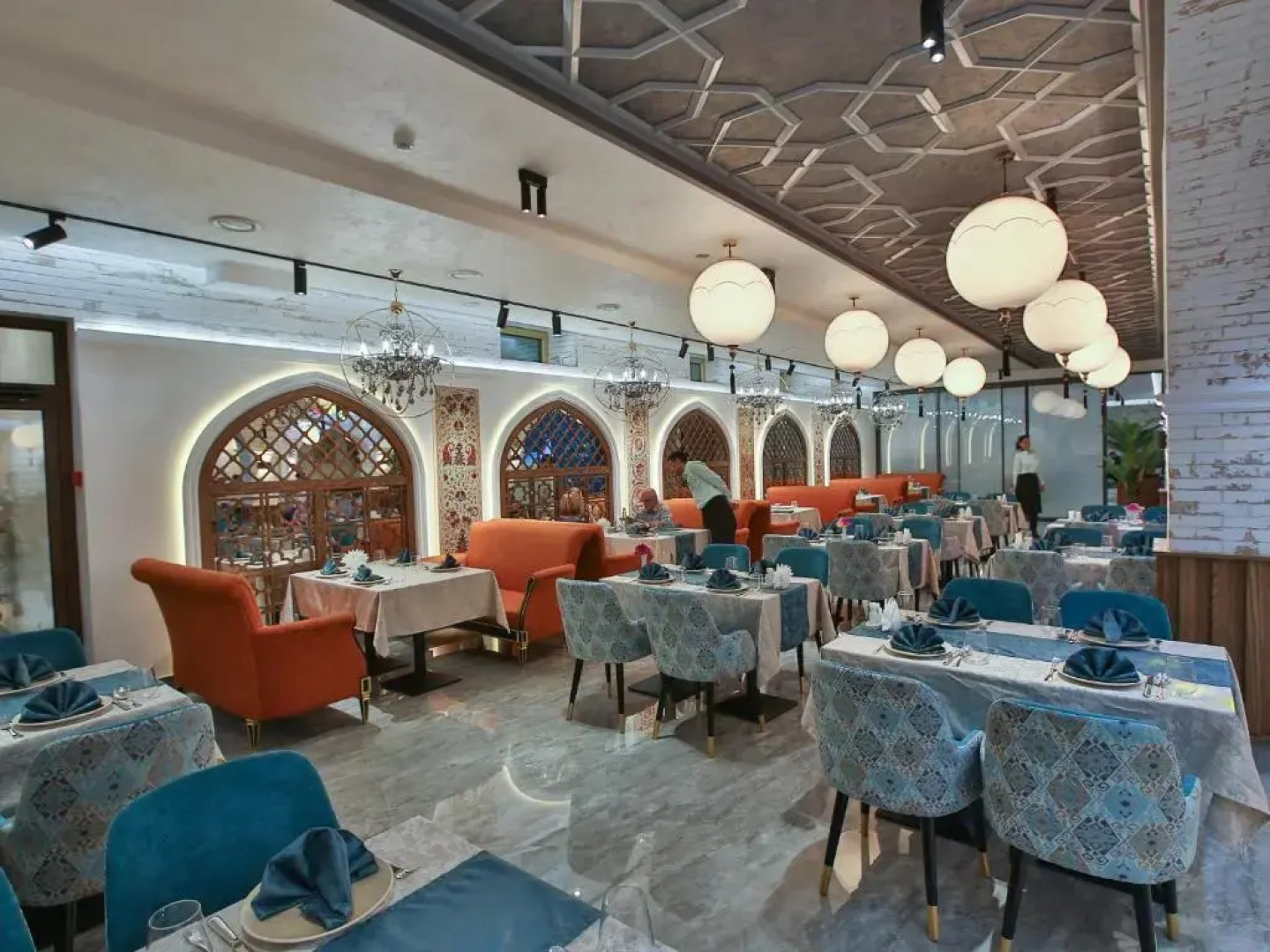 Отель Paradise Plaza Luxury