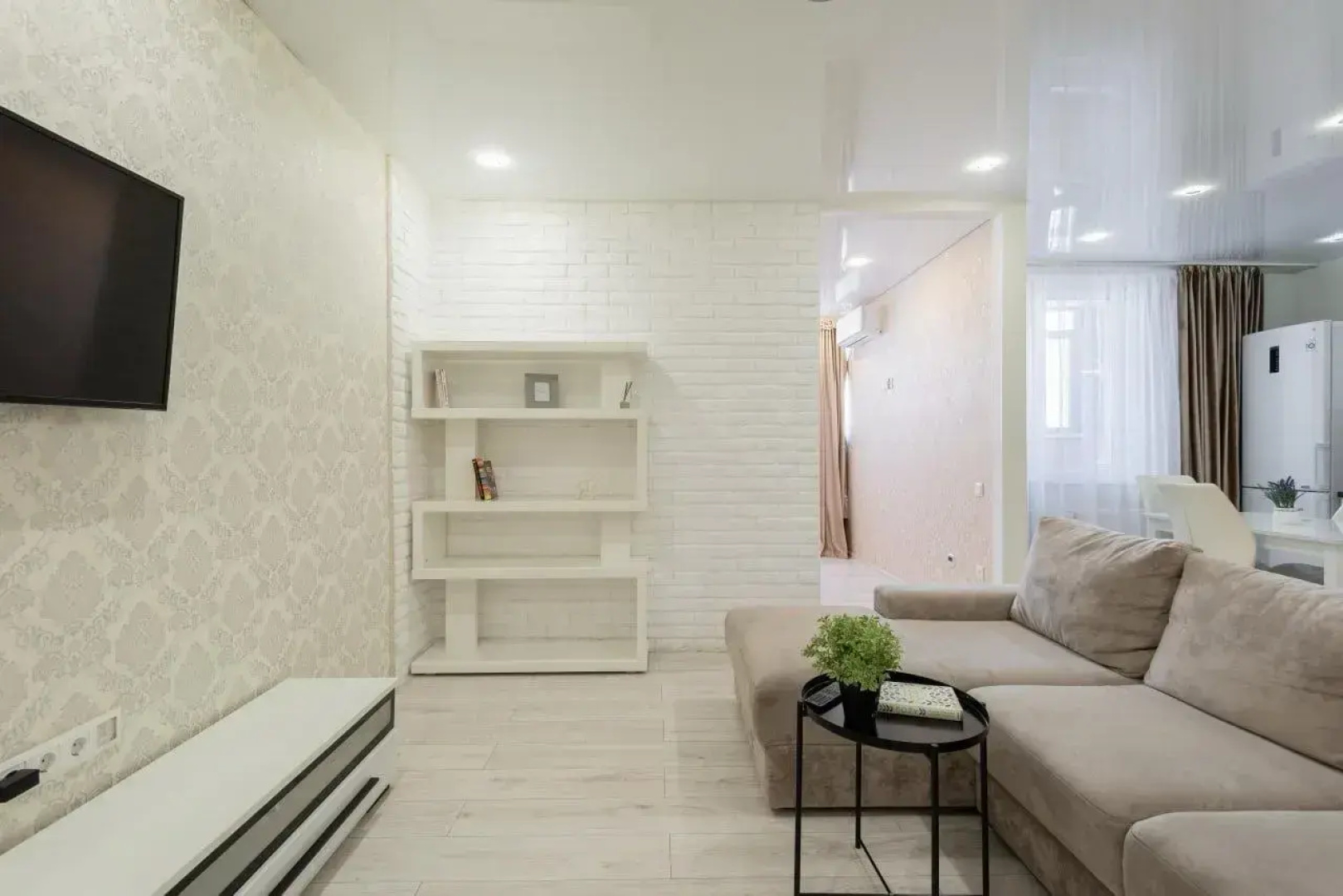 Квартира 1 Комнатная 50 м²