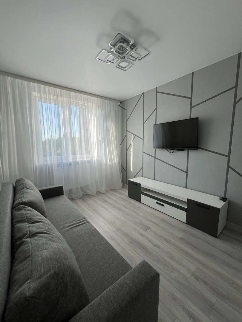 Квартира Сдается уютная двухкомнатная квартира в тихом спальном районе в новом ЖК у моря.