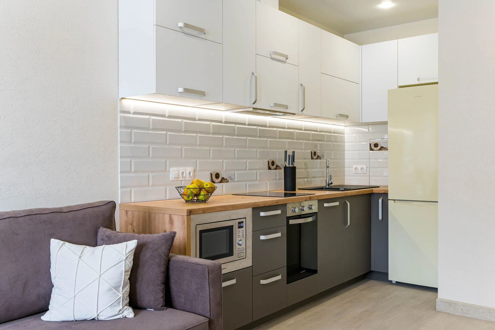 Квартира на сутки Минск Мир Кухня объединена с жилой зоной Отдельная спальня Самозаселение Кондиционер