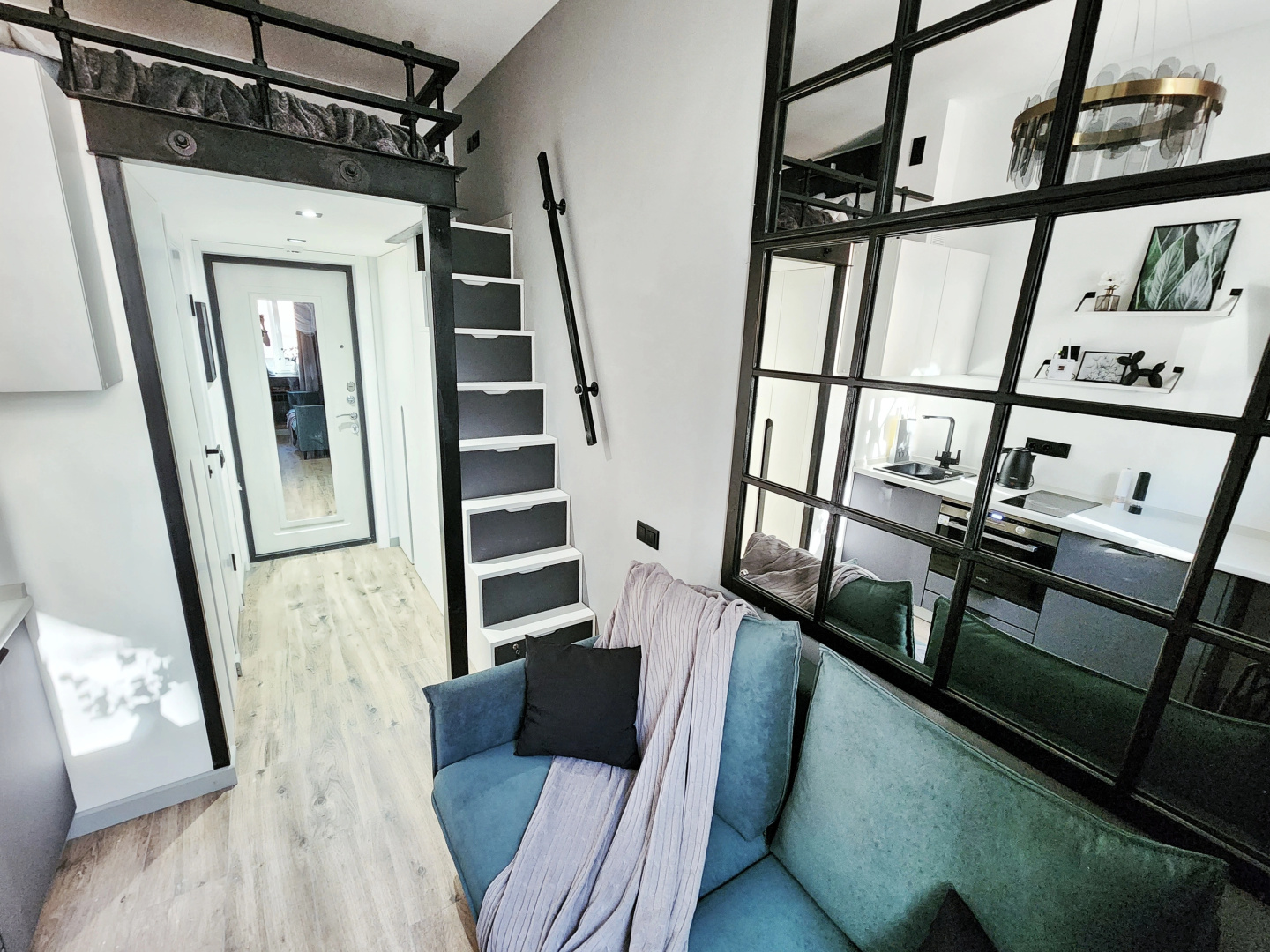 Апартаменты EasyGuest в стиле loft у метро Трубная