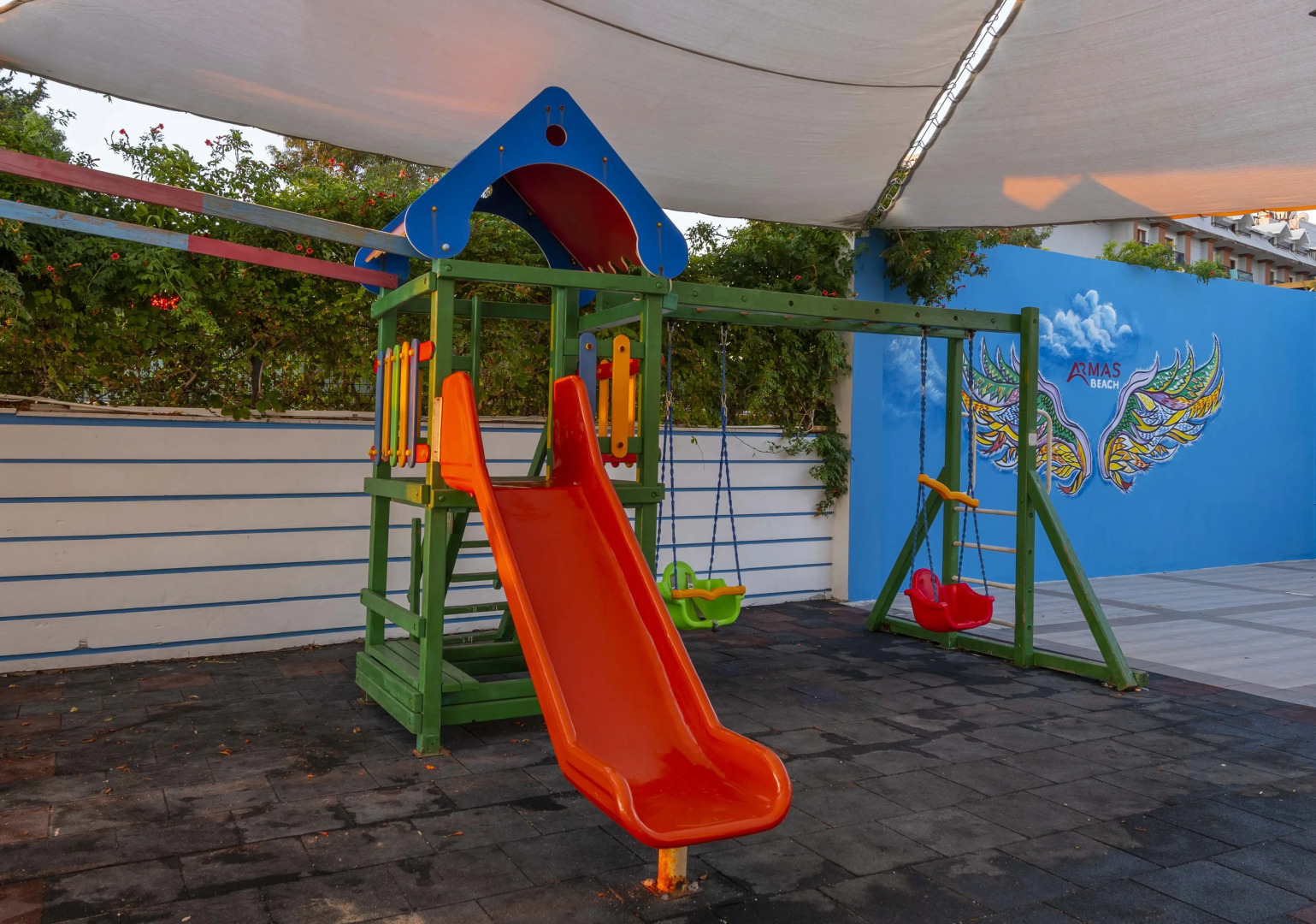 Отель Armas Beach