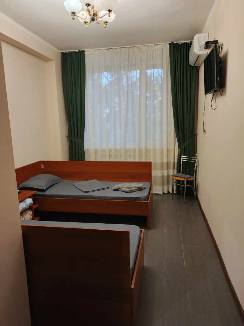 Отель Берлога