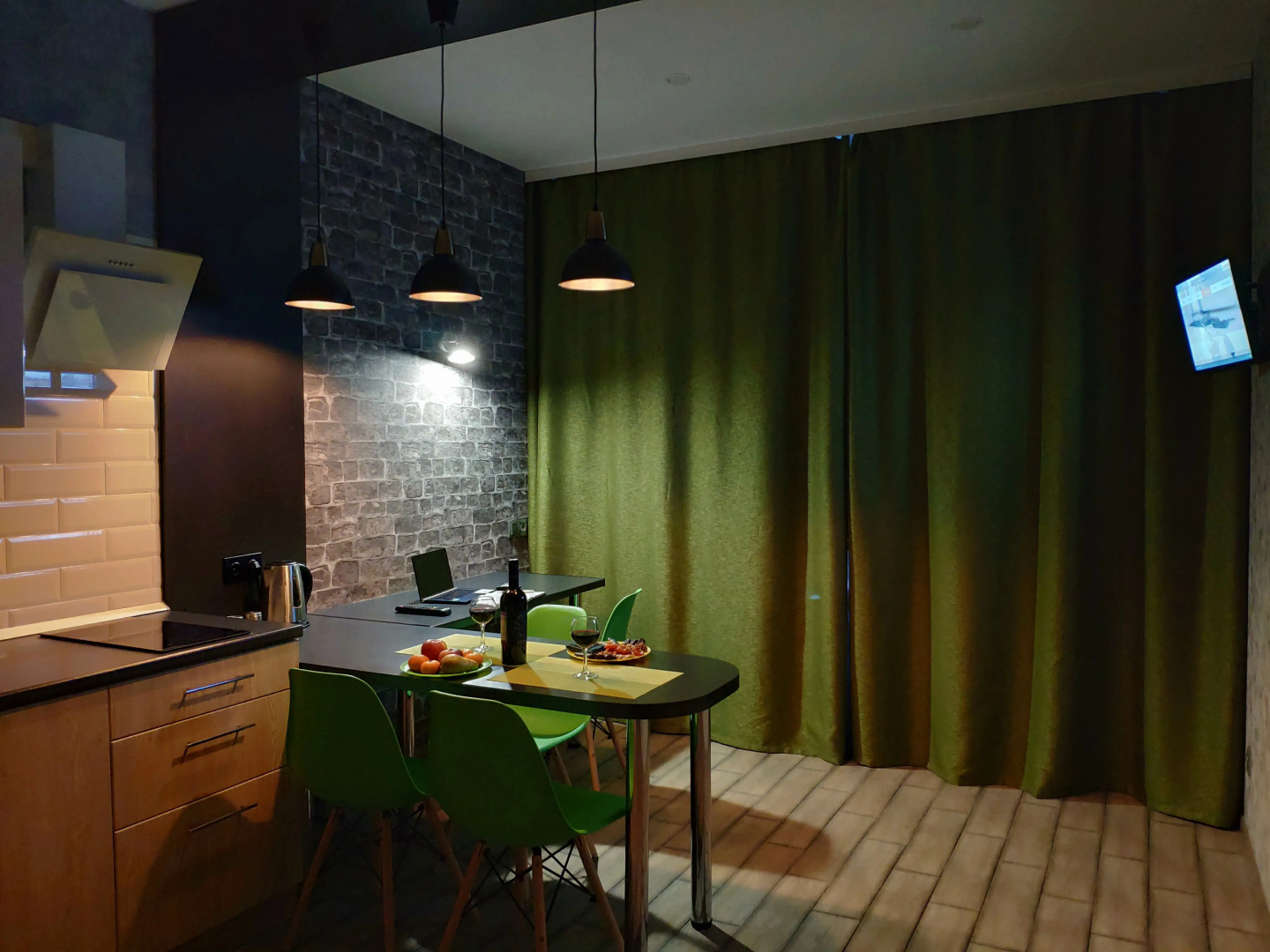 Квартира Просторные стильные апартаменты в центре с супер видом