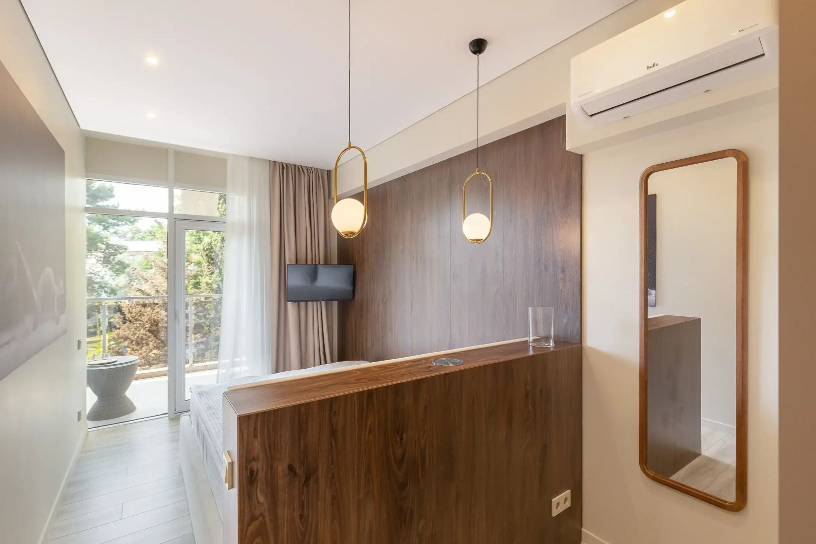 Апартаменты Светлана Парк Премиум на Берегу Моря 1