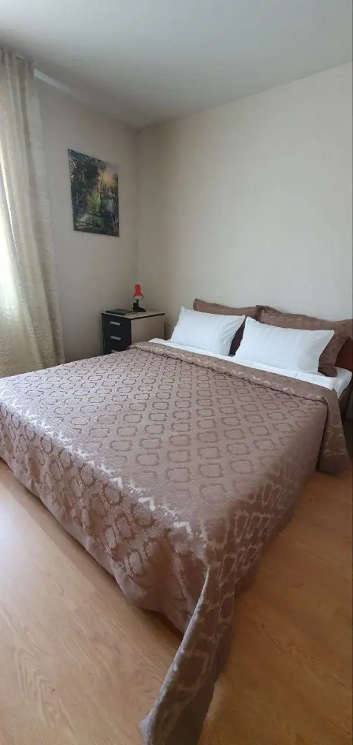 Квартира Двухкомнатная квартира в центре