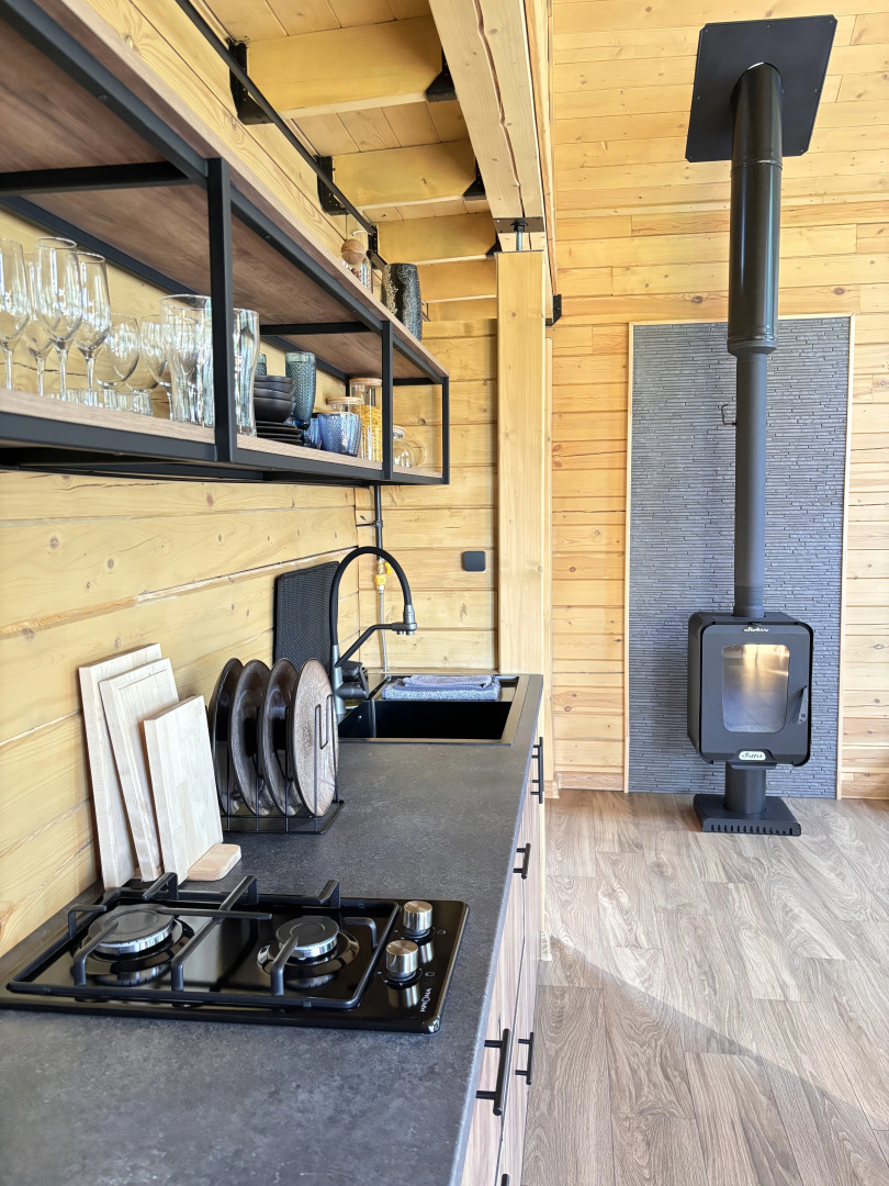 Дом с Камином и Панорамными Окнами