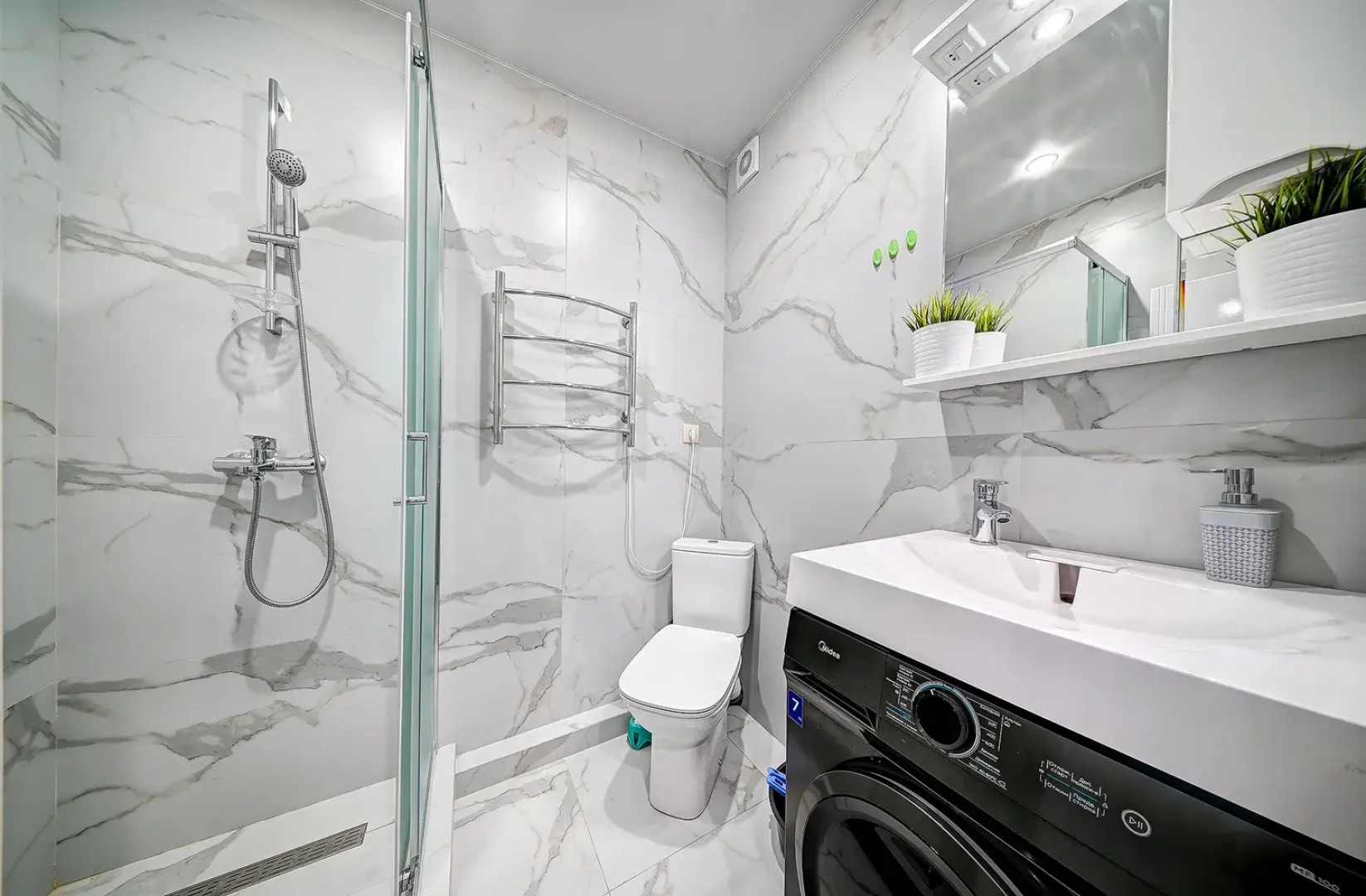 Апартаменты MorskayaSimfonya2 уютные апартаменты с балконом видом на море и бассейном на территории