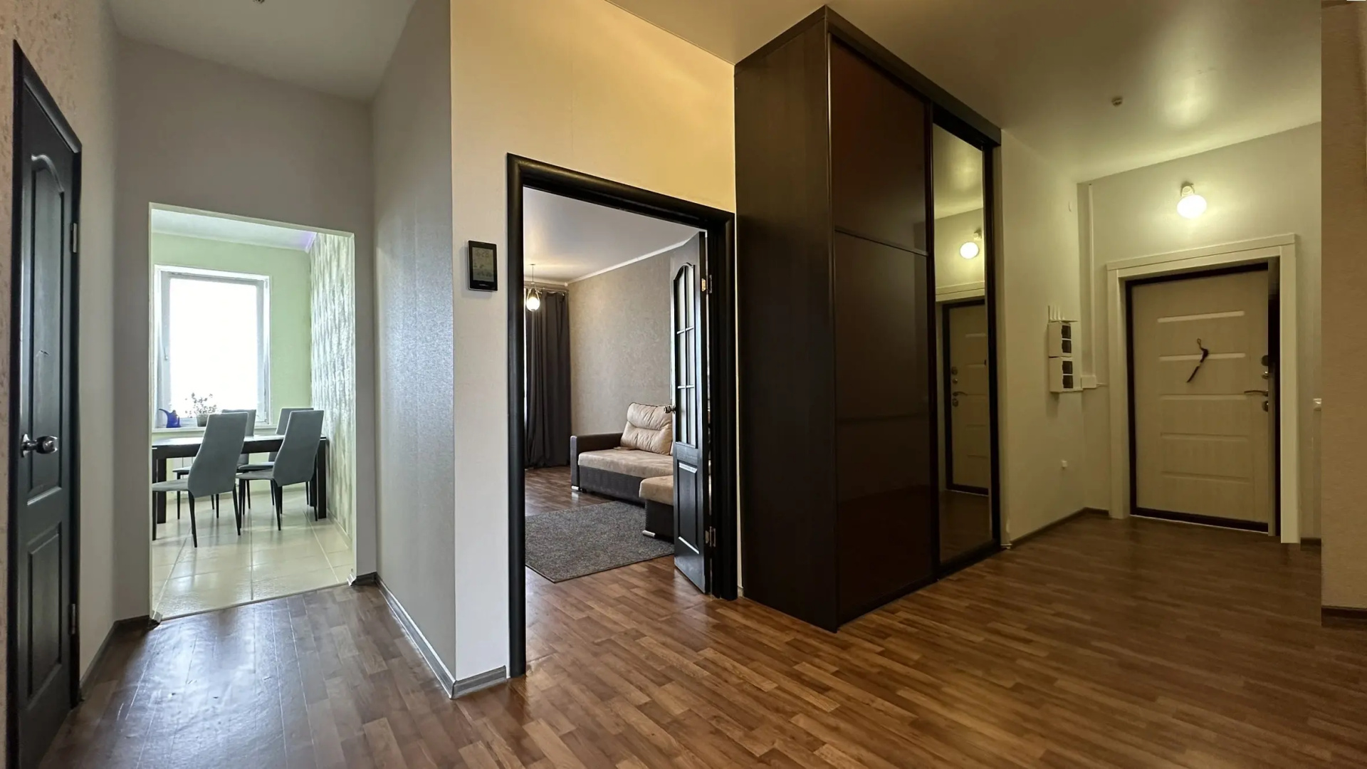 Квартира 3х комнатная с панорамой центра, 11 этаж