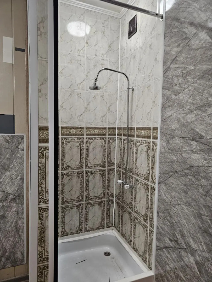 Апартаменты L.V.Hotels на Демонстрации 1