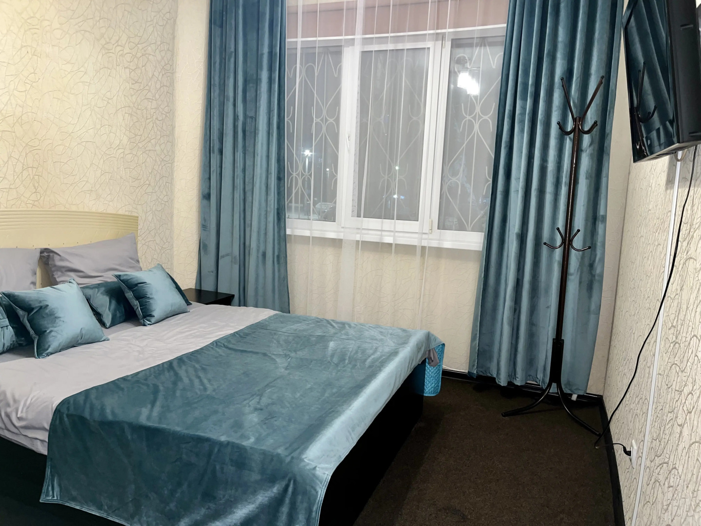 Меблированные комнаты DeLuxe