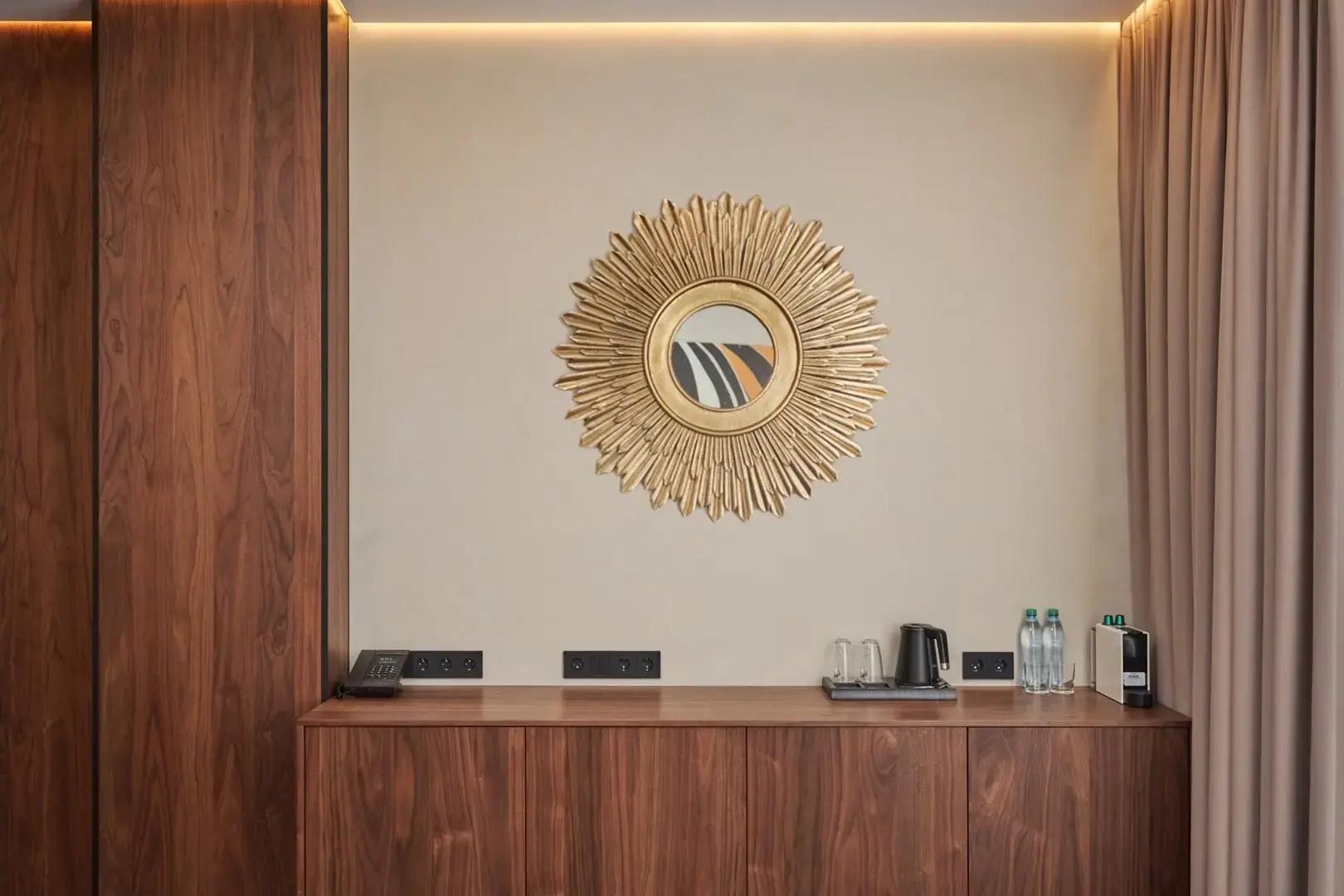 Отель Aura CityHotel