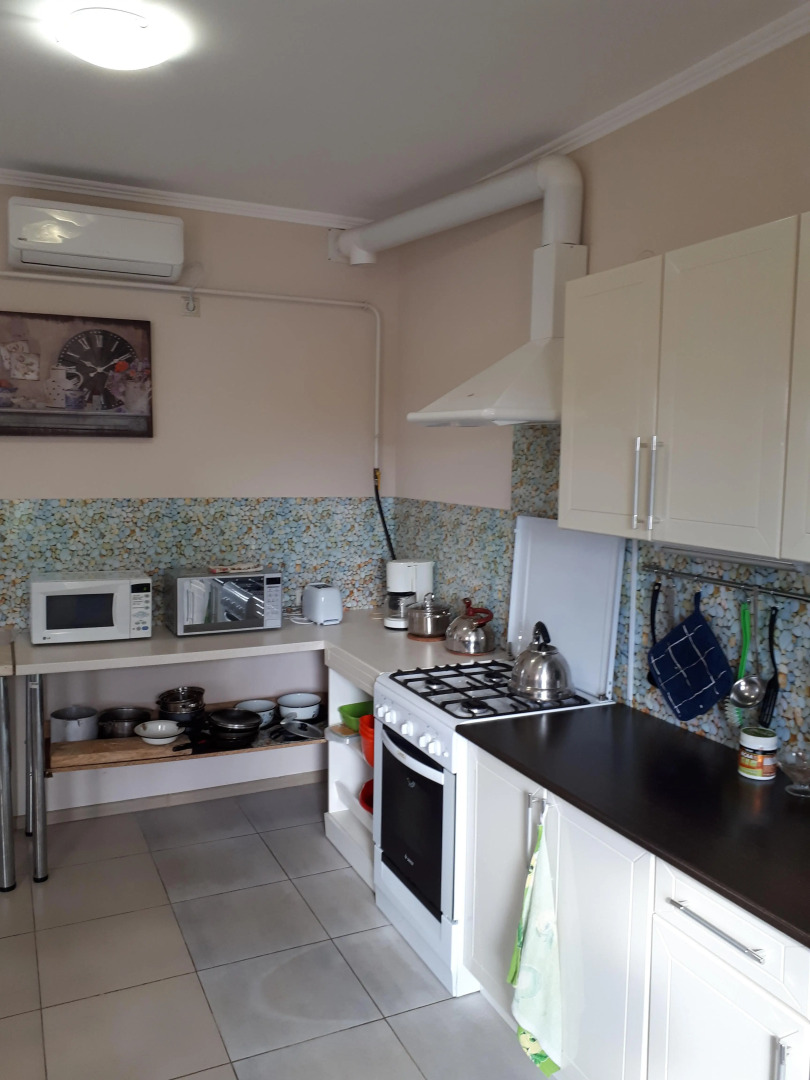 Guest House on Aivazovskogo 38