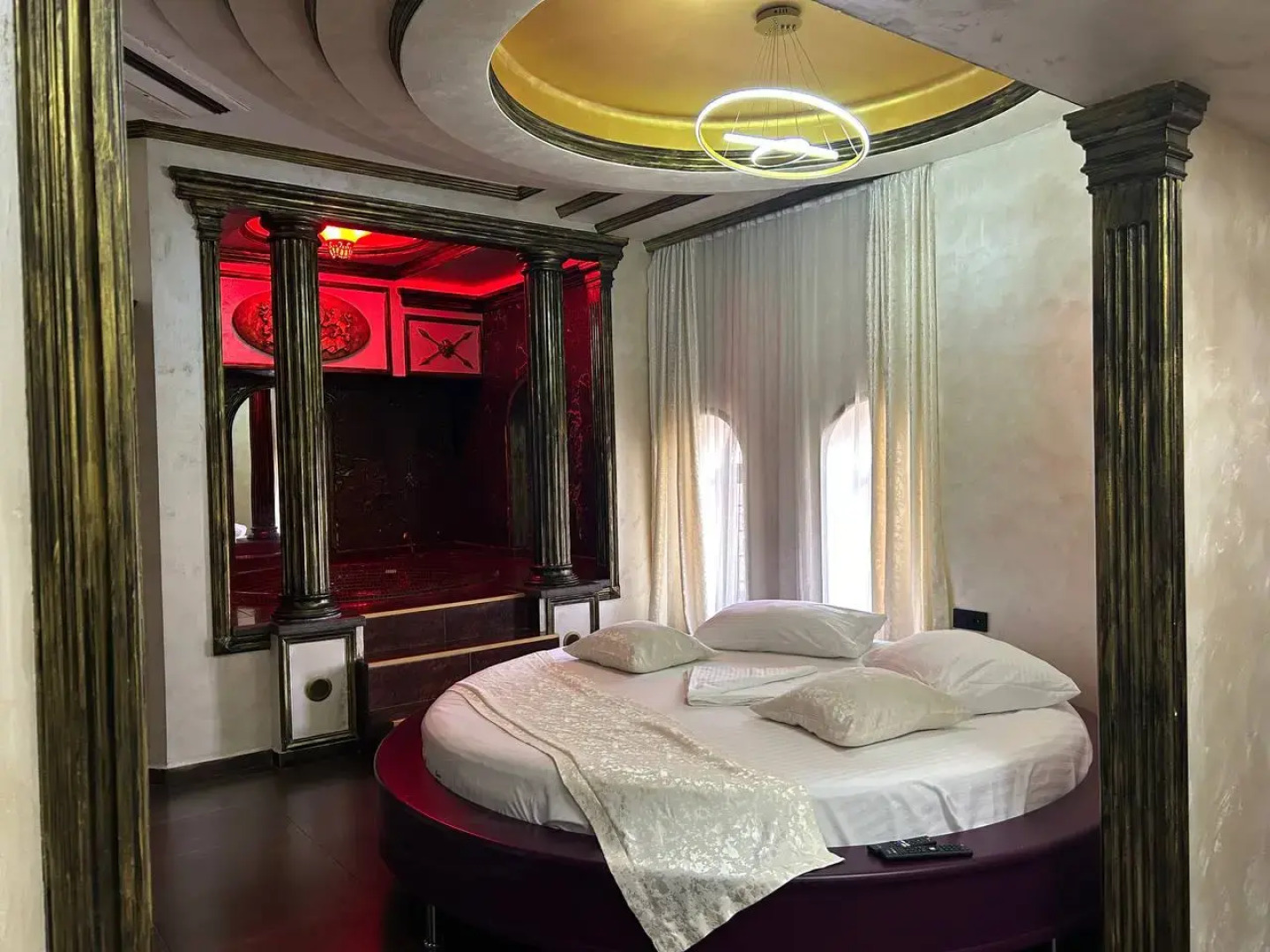 Отель Roma Yerevan & Tours