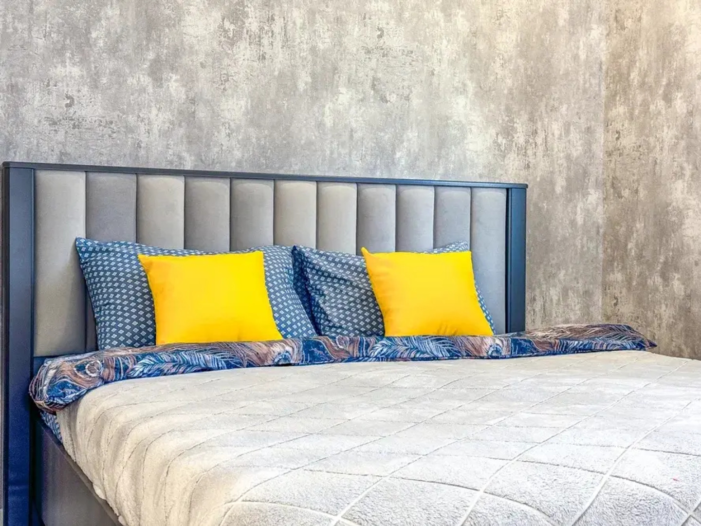 Квартира Уютная студия с балконом в новом доме Крымск Хоум