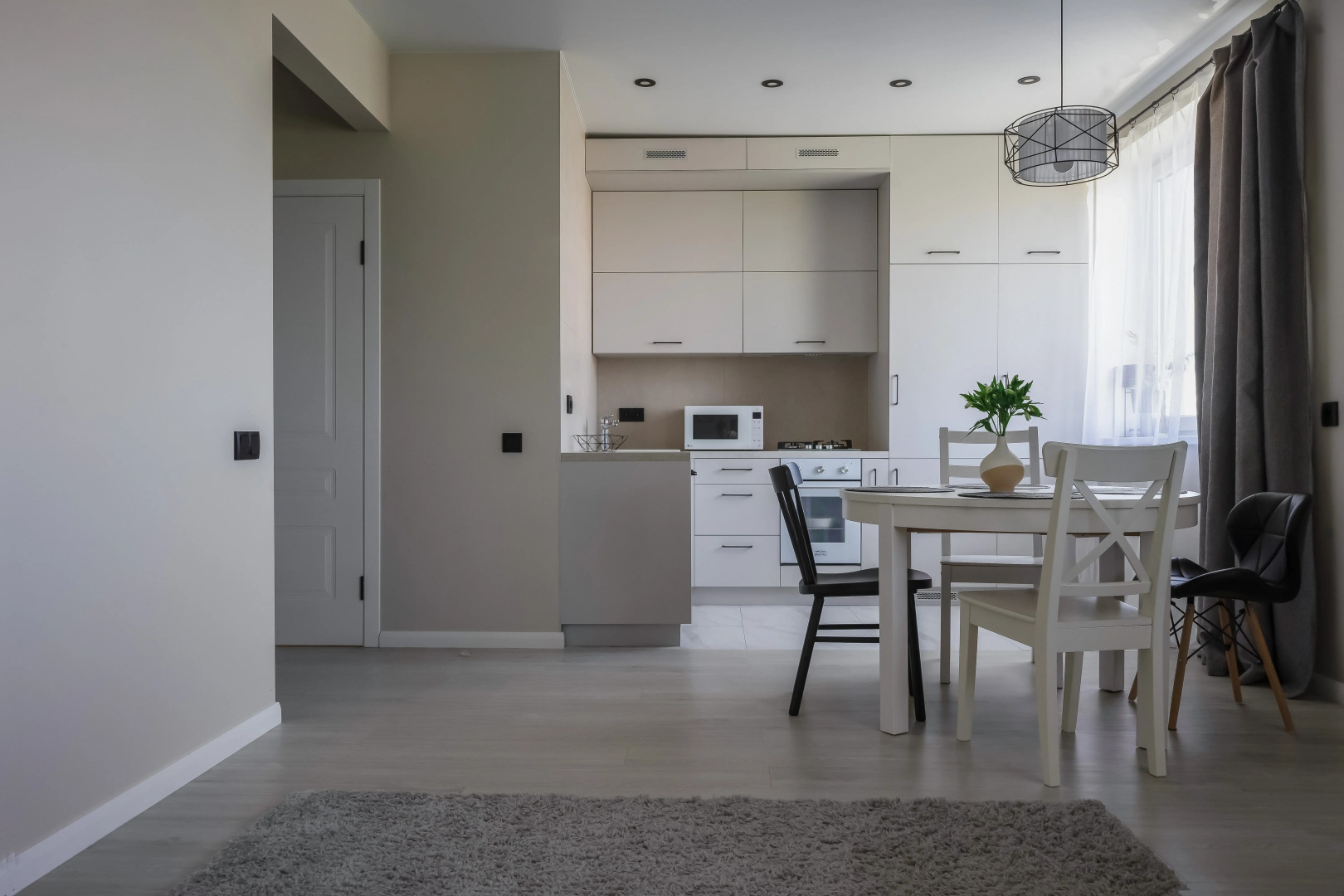 Апартаменты Apartic двухкомнатная дизайнерская квартира у озера