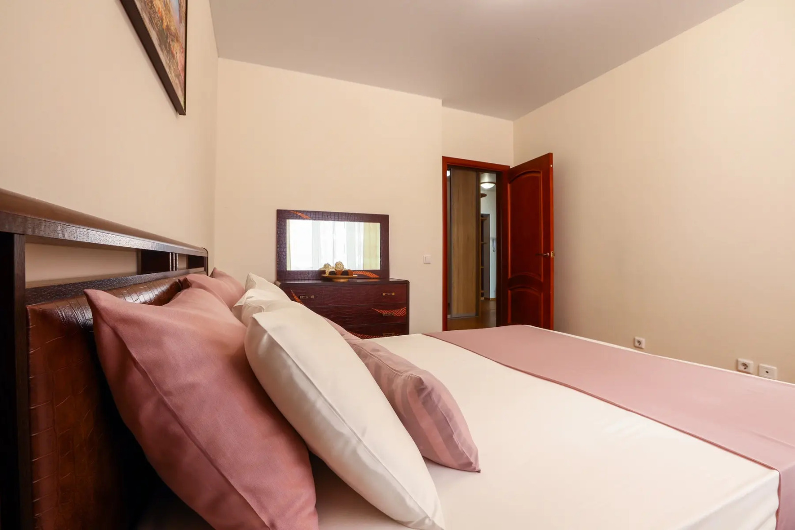 Апартаменты Сутки Уфа на Рихарда Зорге 63/5