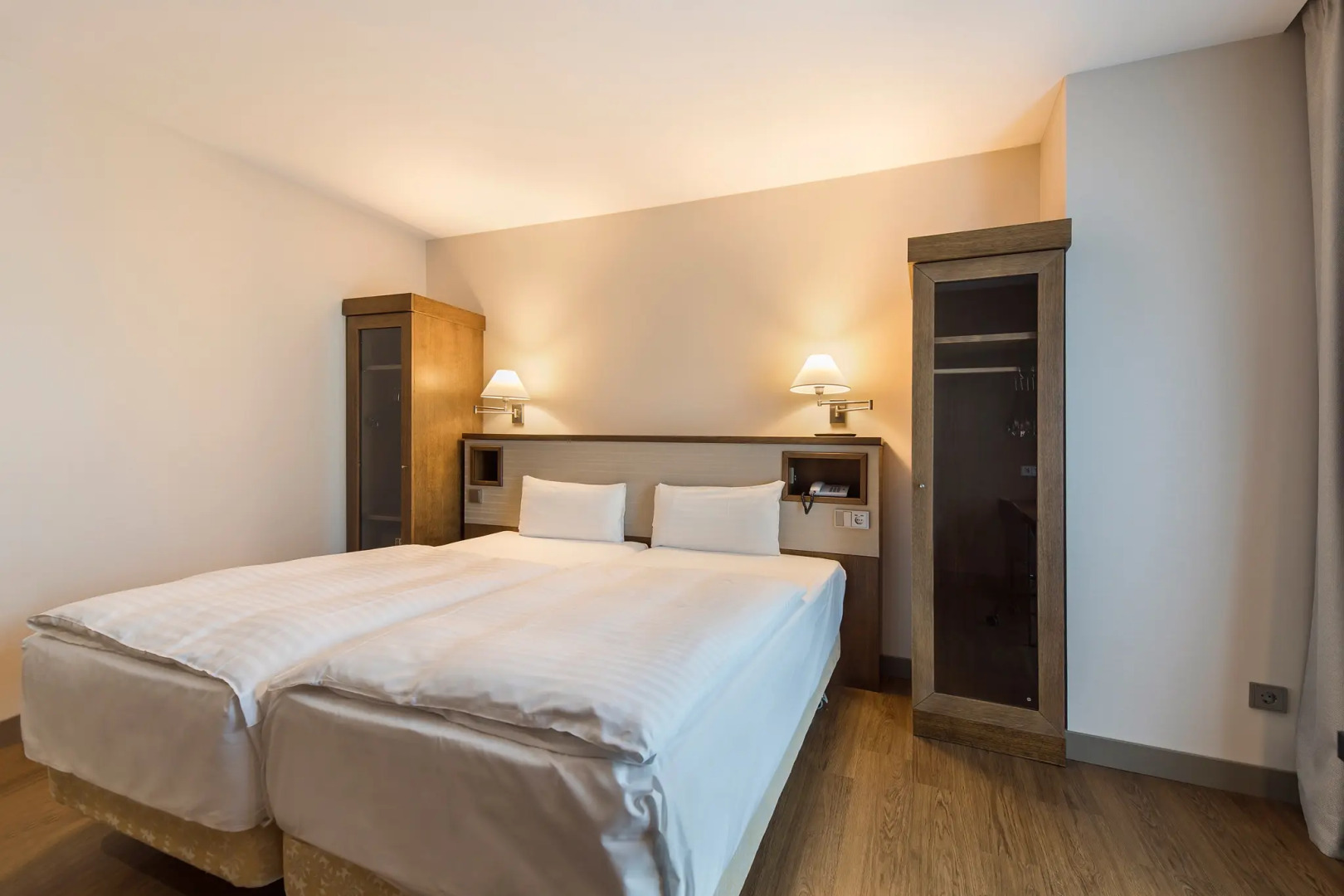 Отель CH Bucharest