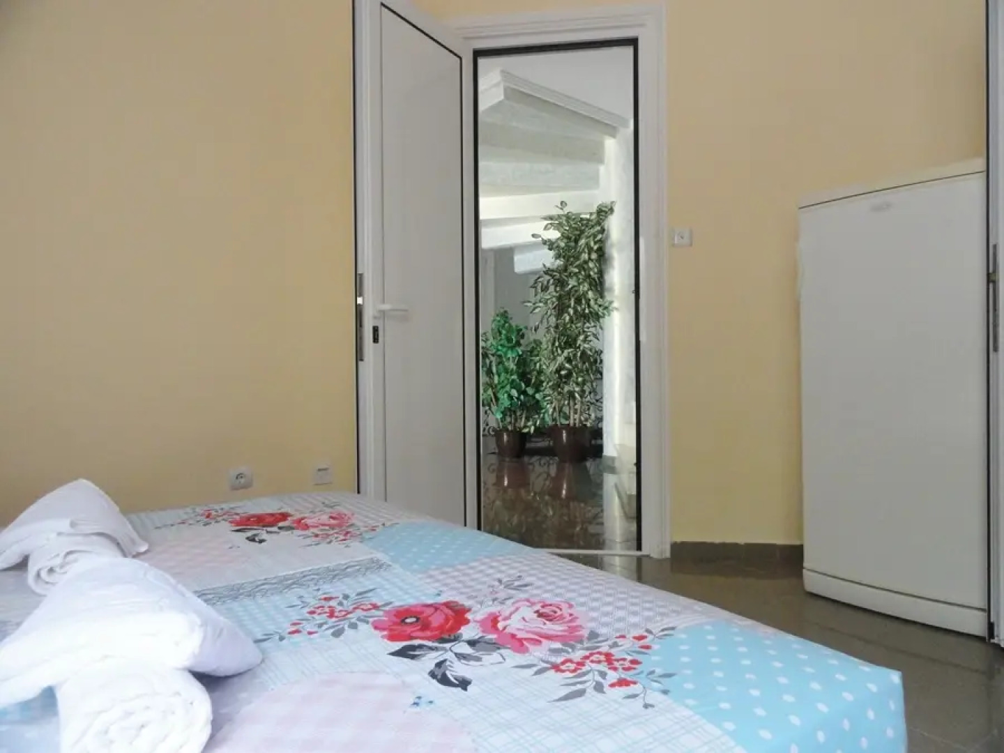 Вилла Petrovac с бассейном 6 спален