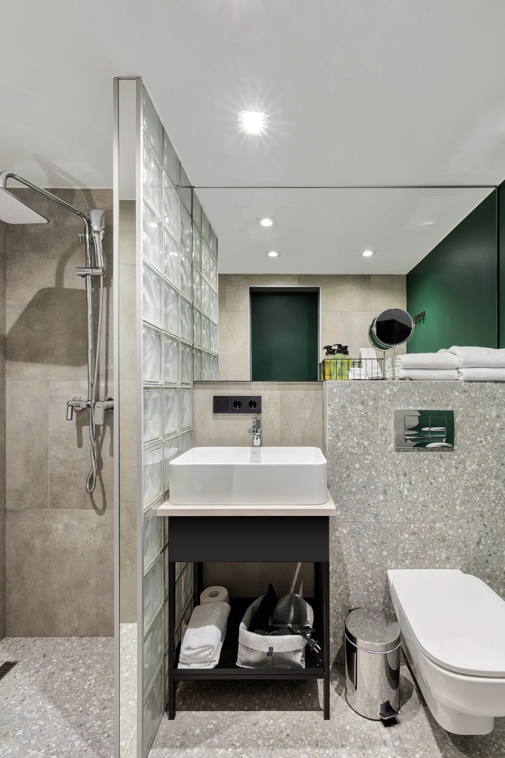 Отель 1715 Duplex Hotel