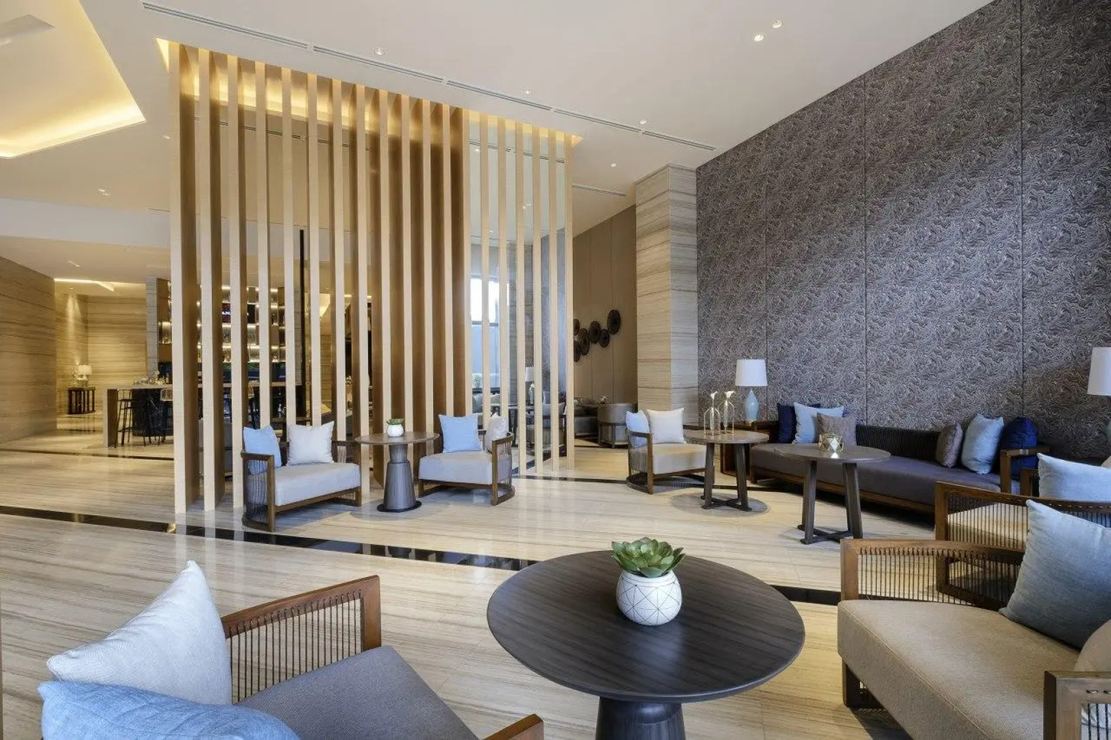 Отель Savoy Hotel Mactan Newtown