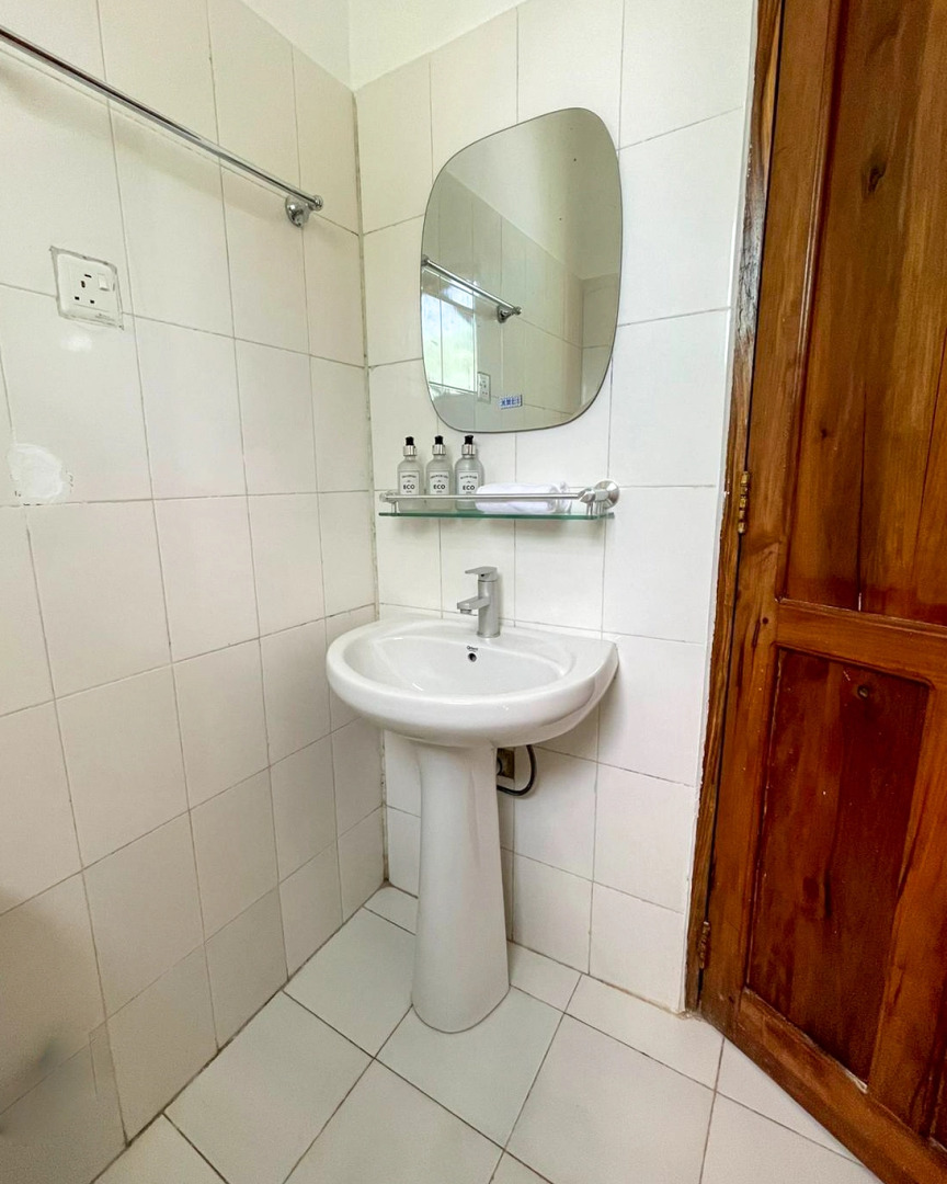 Отель Five Palms