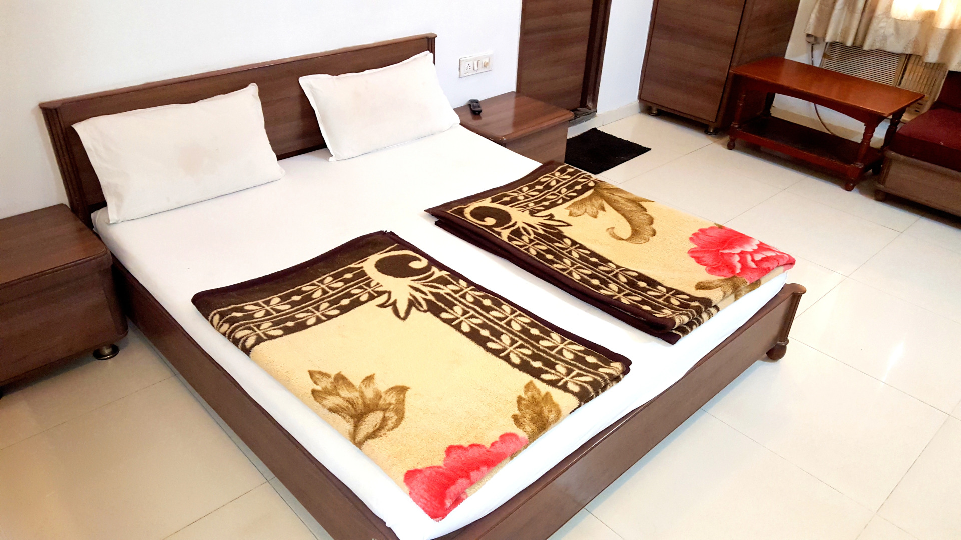 Отель Sunrise Palace by Sky Stays