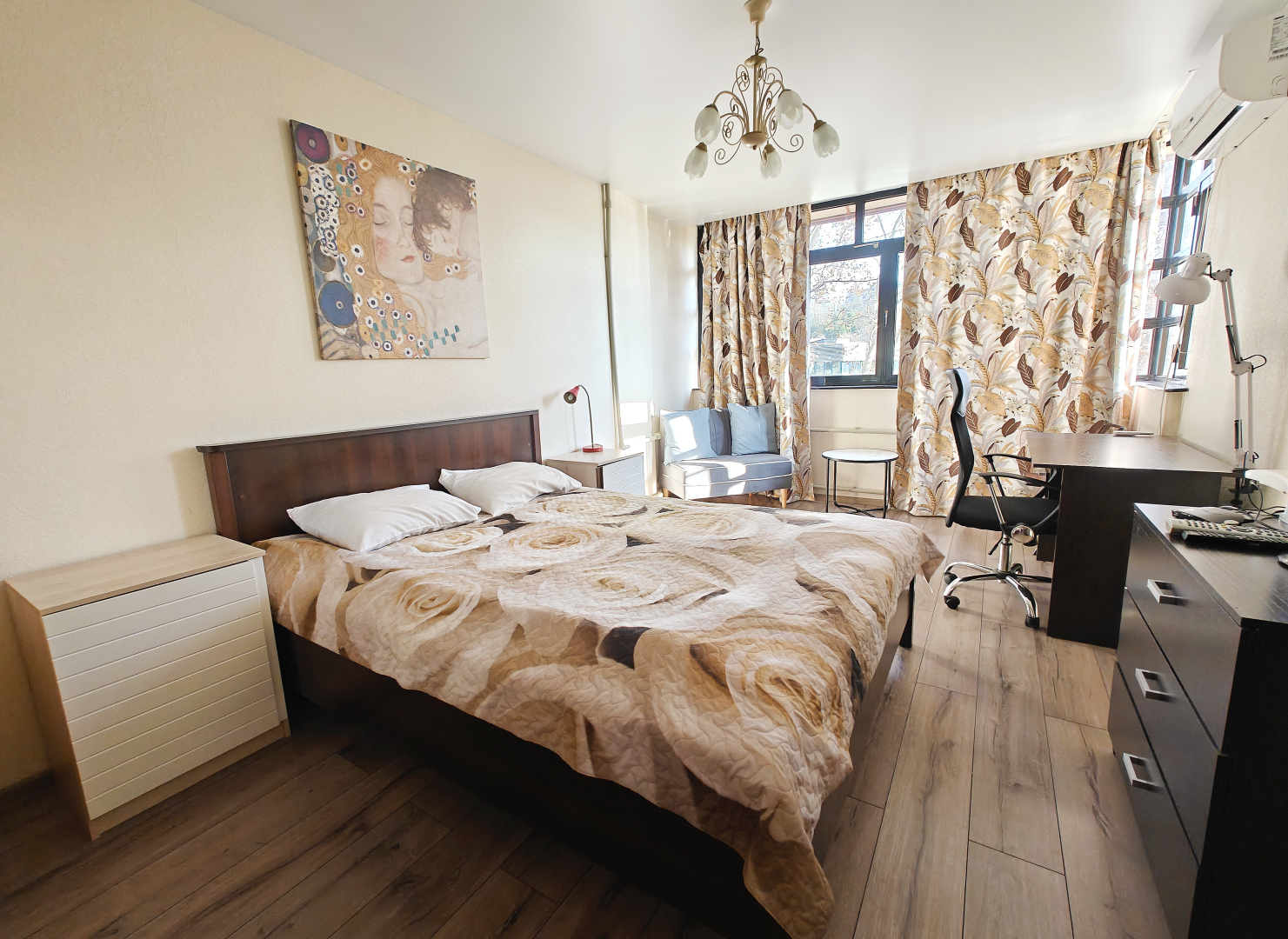 Апартаменты Двухкомнатные в Самом Центре Сочи