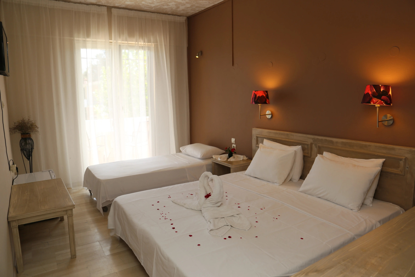 Отель Sunshine Inn