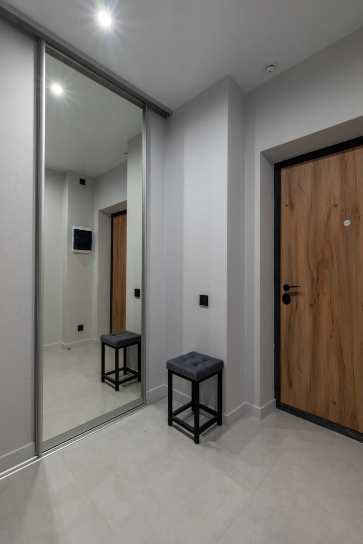 Апартаменты с креслом-коконом на балконе Stepanenkov на Свердлова 32б