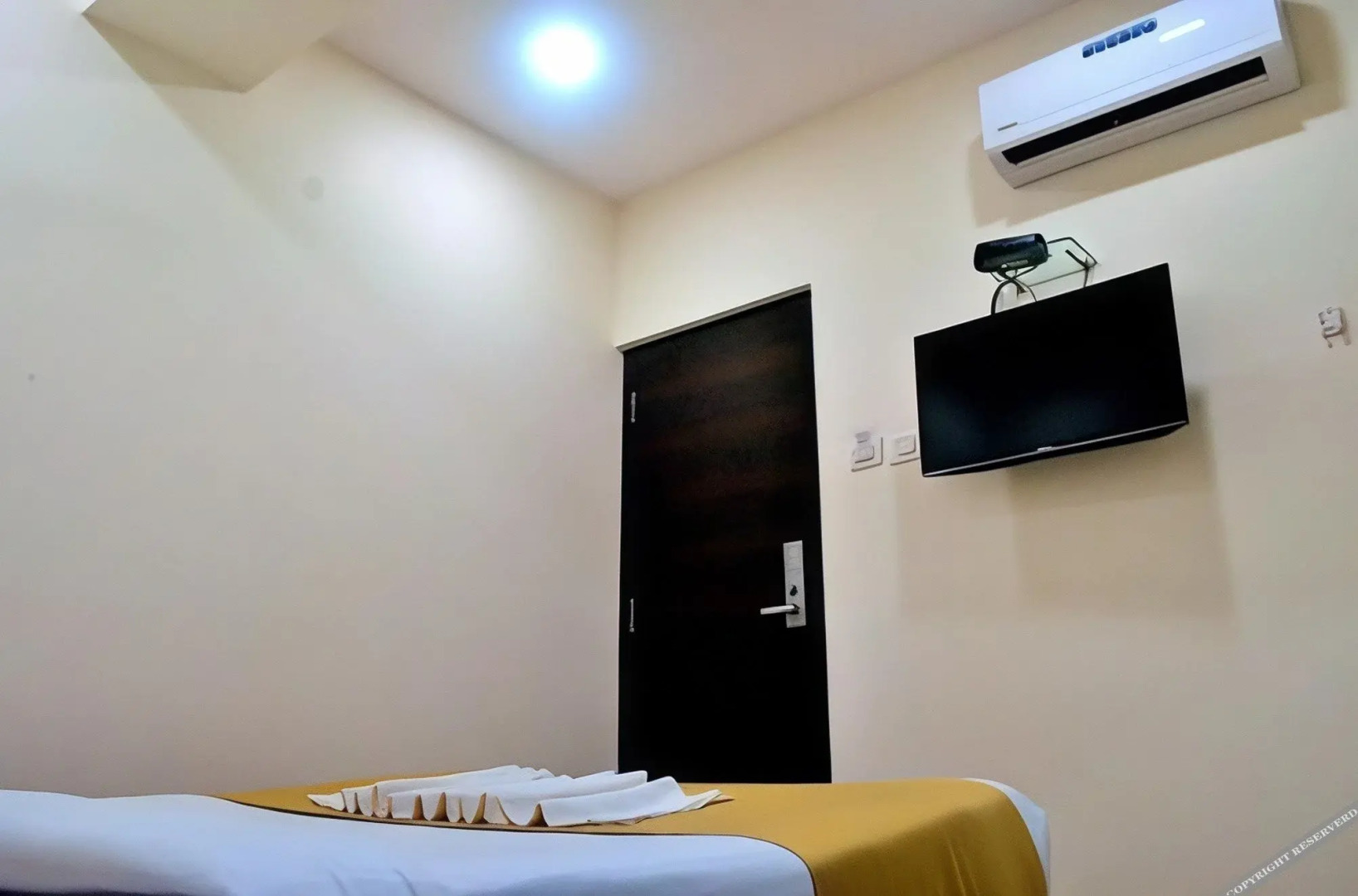 Отель The Best Hotel Mumbai