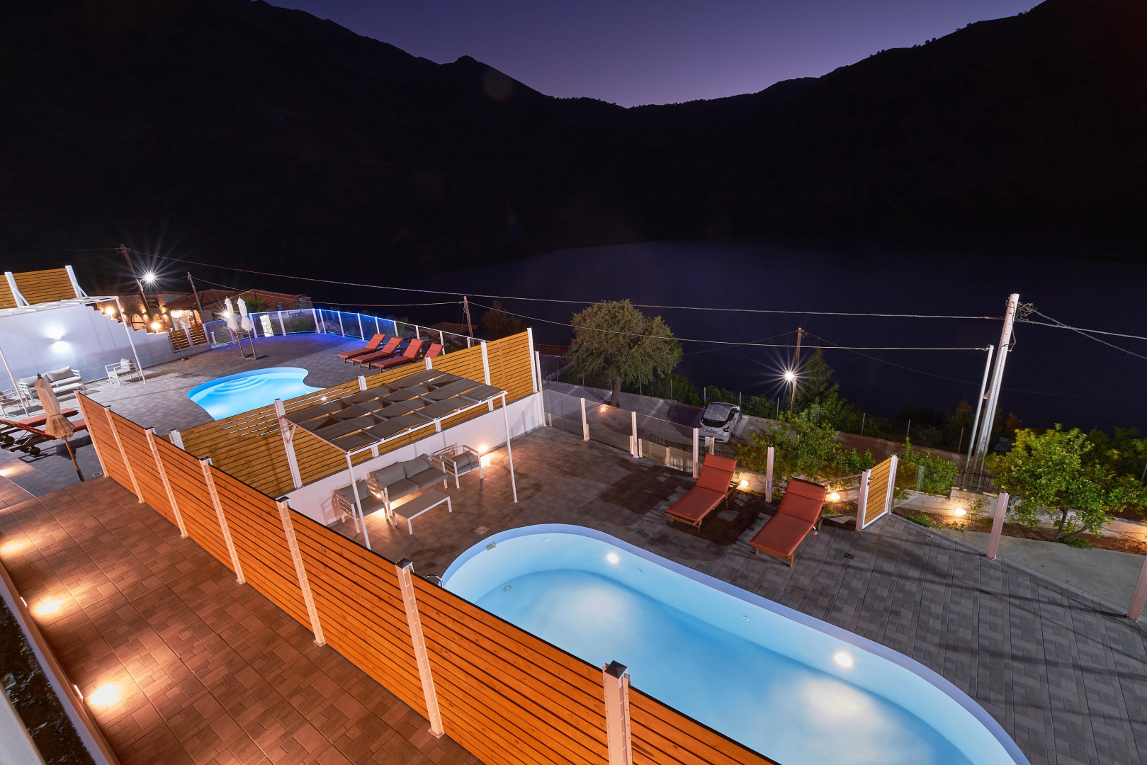 Отель Lake View Suites