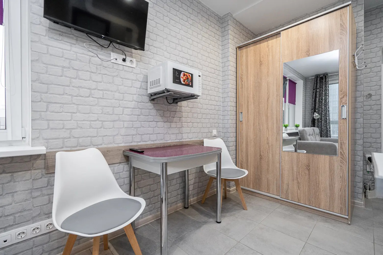 Апартаменты Студия Ladgorna на Независимости 88