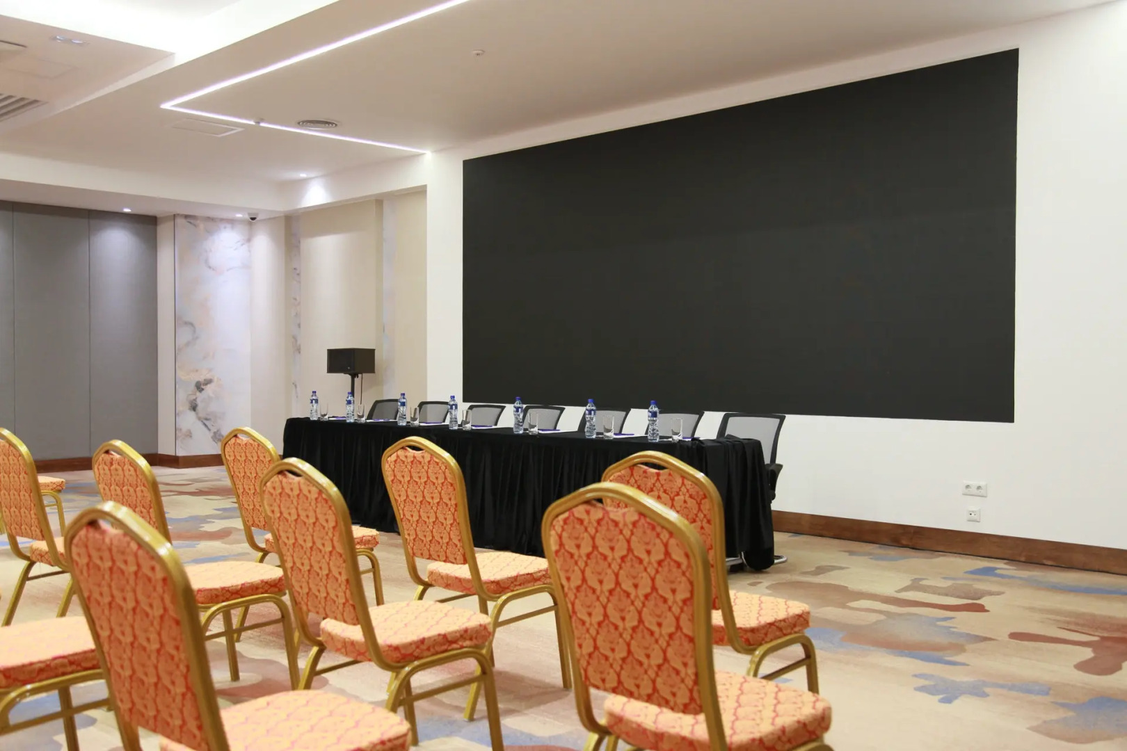 Отель Sofia International