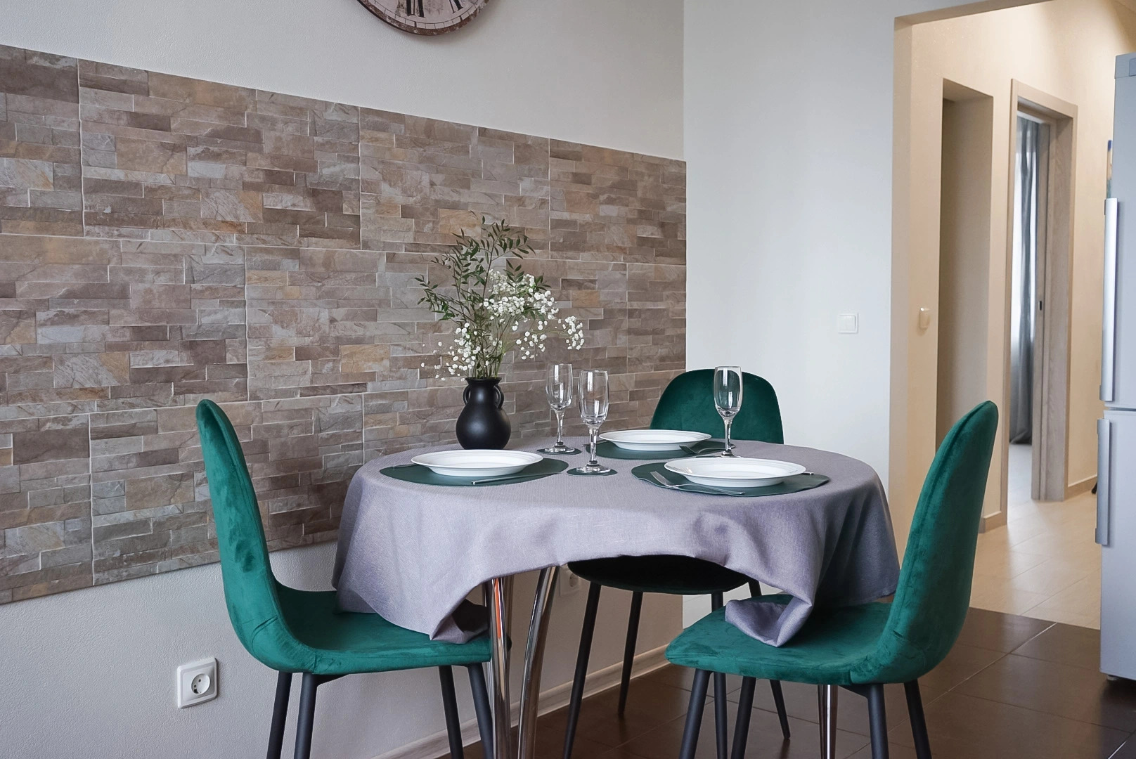 Квартира двухкомнатная семейная Apartic с PlayStation 4