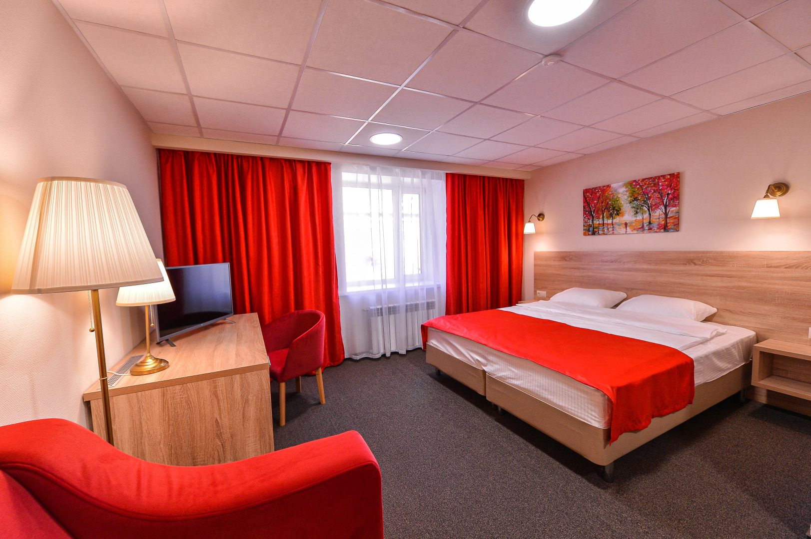 Отель Времена года