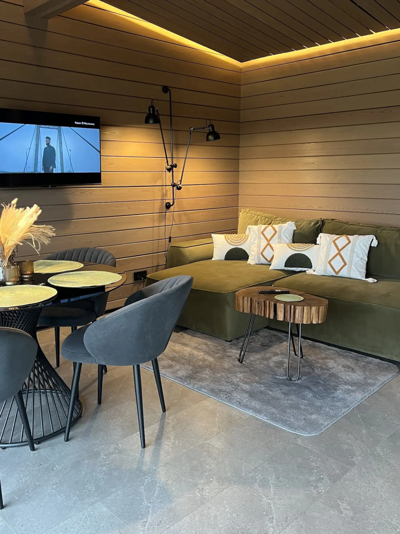 Частный дом Lakeside house